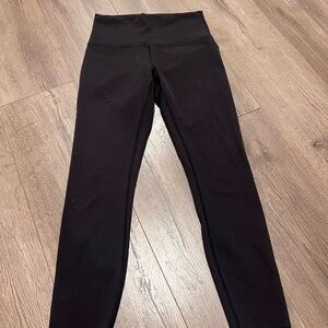 Lululemon black size 6 legging (with drawstring)